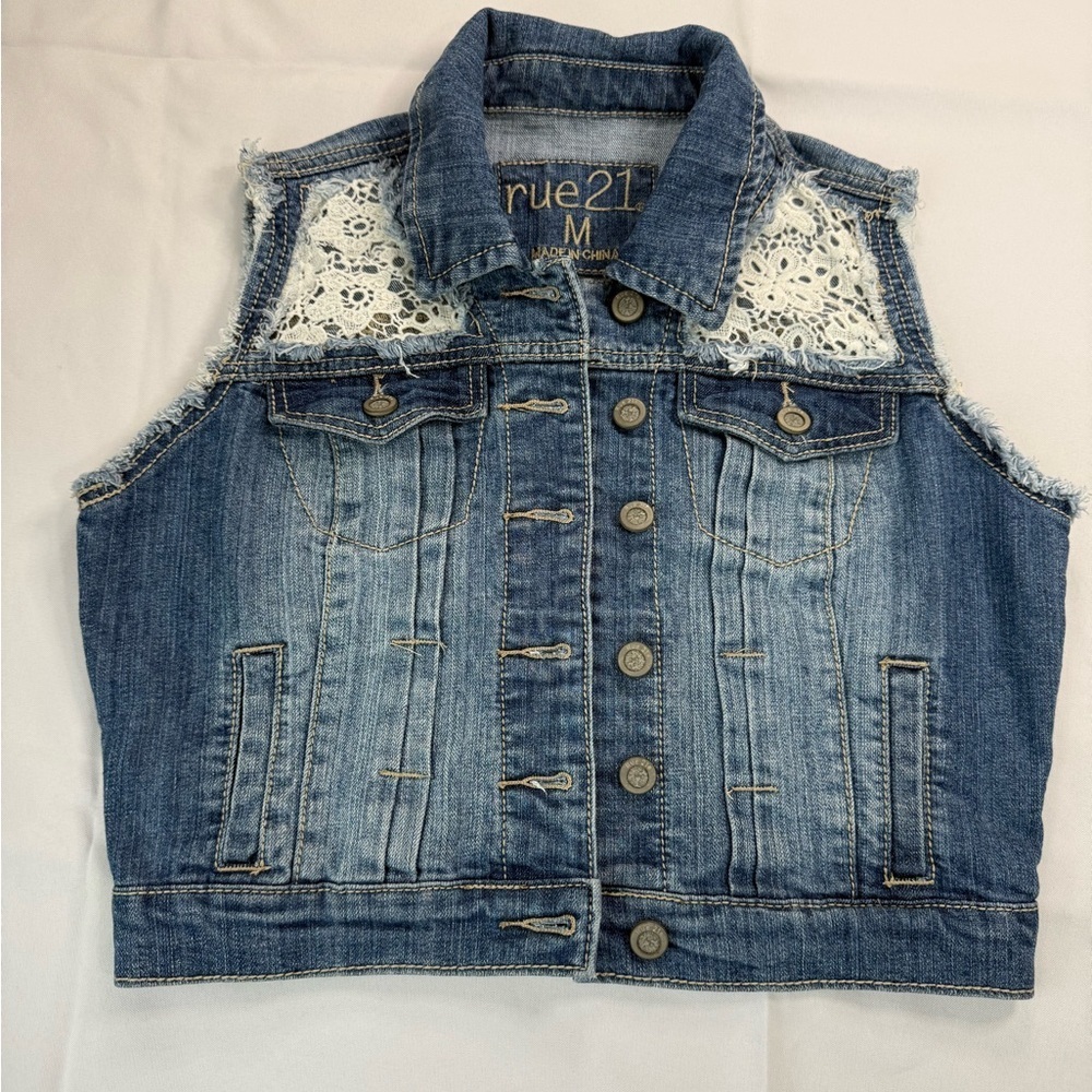 Rue21 Blue Denim Sleeveless Cropped Vest with White Lace